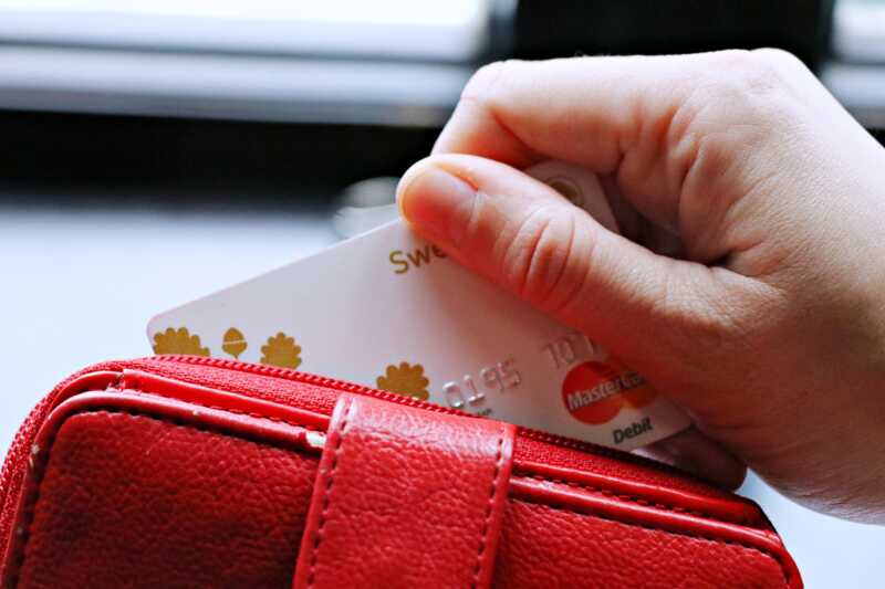 Erstmals mehr Kartenzahlung als Bargeld
