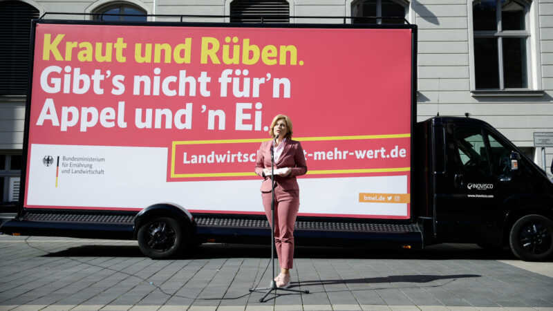 Klöckner fordert Verbot von Preiswerbung