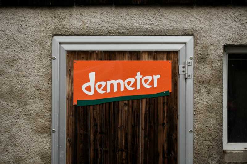 Demeter rückt im Westen zusammen