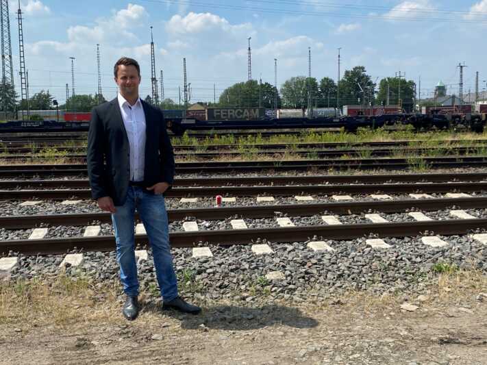 Schiene statt Straße: Kühlzug senkt Emissionen