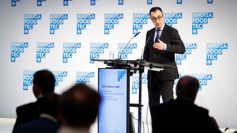 Özdemir eröffnet Anuga FoodTec