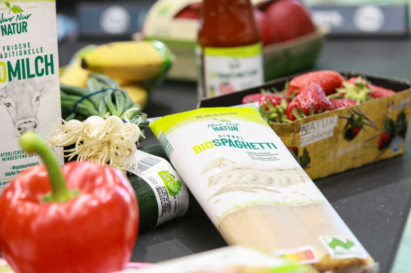 Aldi: Bio-Eigenmarke mit Naturland-Logo