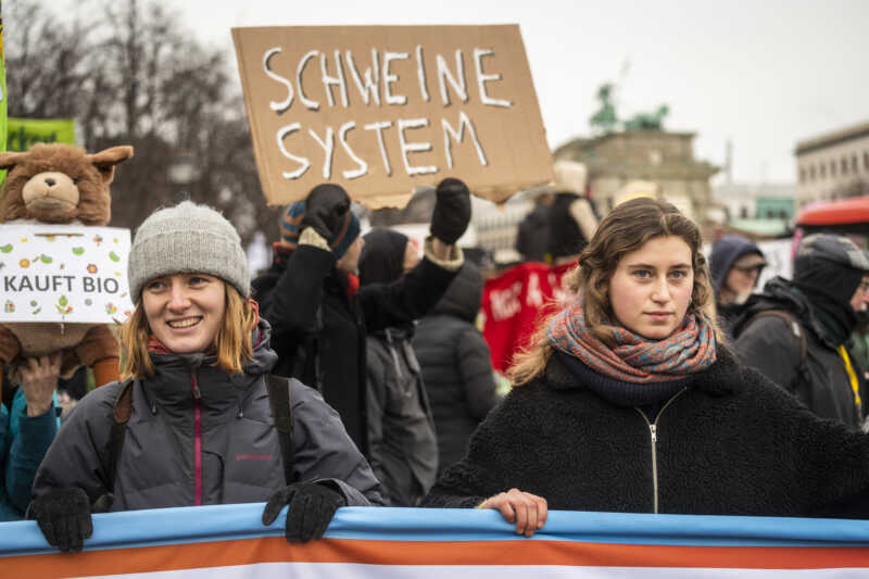 Demo gegen Megaställe bei Wiesenhof