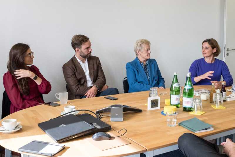 Renate Künast zu Gast bei Ökofrost